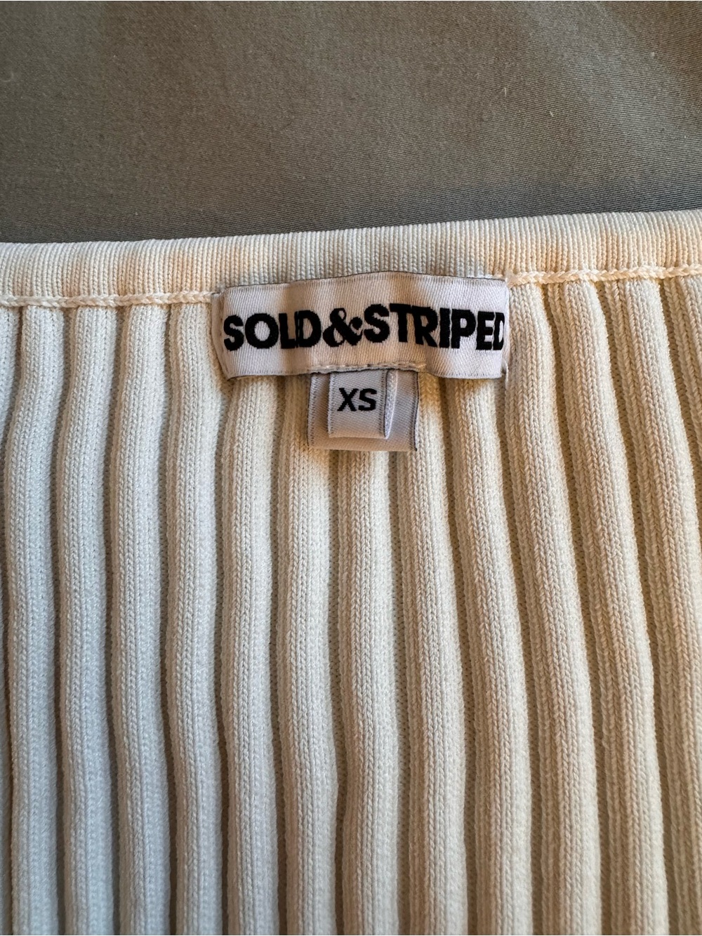 Solid & Striped Ribbed Knit Cropped Cardigan - Cream/Ivory - Size XS - Picture 4 of 5